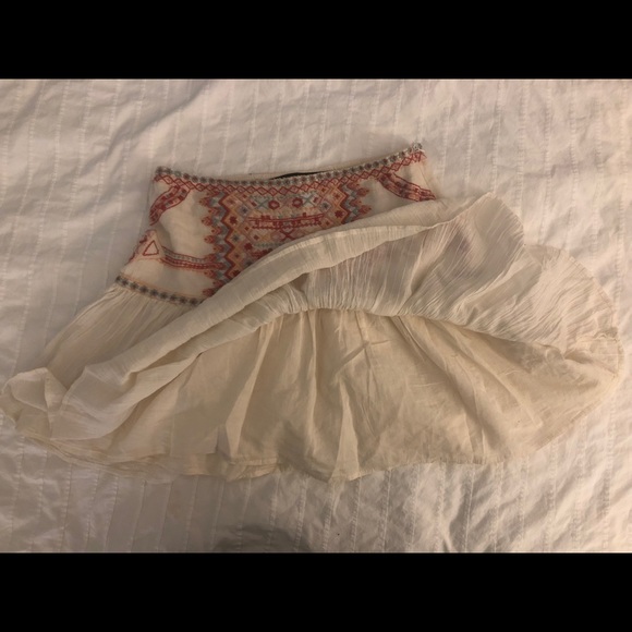 Zara Embroidered Skirt - Picture 3 of 7